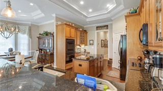 23 Lexington Drive thumbnail image 21