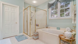 23 Lexington Drive thumbnail image 29