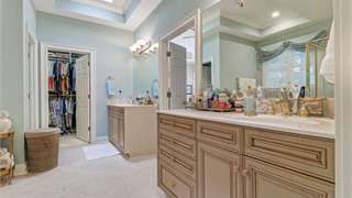 23 Lexington Drive thumbnail image 31