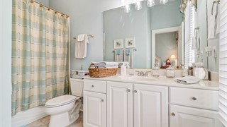 23 Lexington Drive thumbnail image 37