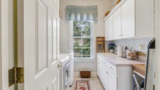 23 Lexington Drive thumbnail image 38