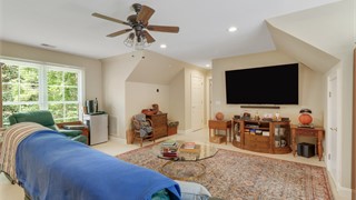 23 Lexington Drive thumbnail image 39