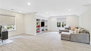 61 Manchester Court thumbnail image 59