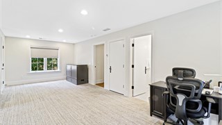 61 Manchester Court thumbnail image 60