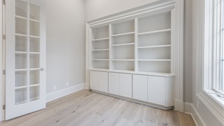 33 Lexington Drive thumbnail image 8