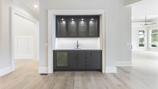 33 Lexington Drive thumbnail image 19