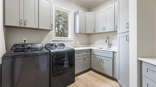 33 Lexington Drive thumbnail image 30