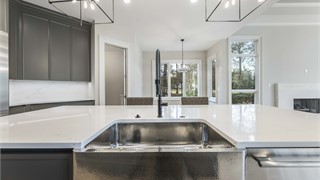 33 Lexington Drive thumbnail image 36