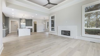 33 Lexington Drive thumbnail image 48