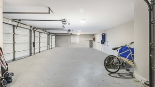 33 Lexington Drive thumbnail image 51