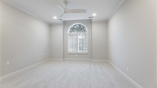 33 Lexington Drive thumbnail image 45