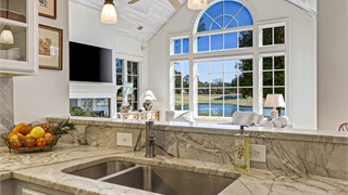 51 Lexington Drive thumbnail image 15