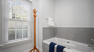 8 E Cottage Circle thumbnail image 29