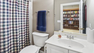 23 Lexington Drive thumbnail image 17
