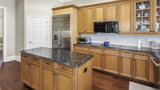 23 Lexington Drive thumbnail image 19